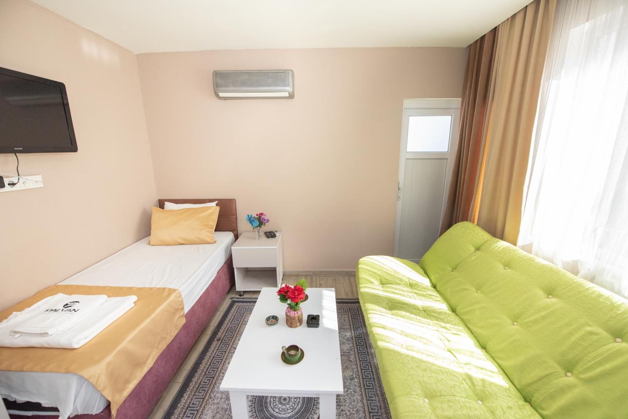 Palvan Hotel Antalya Exteriör bild